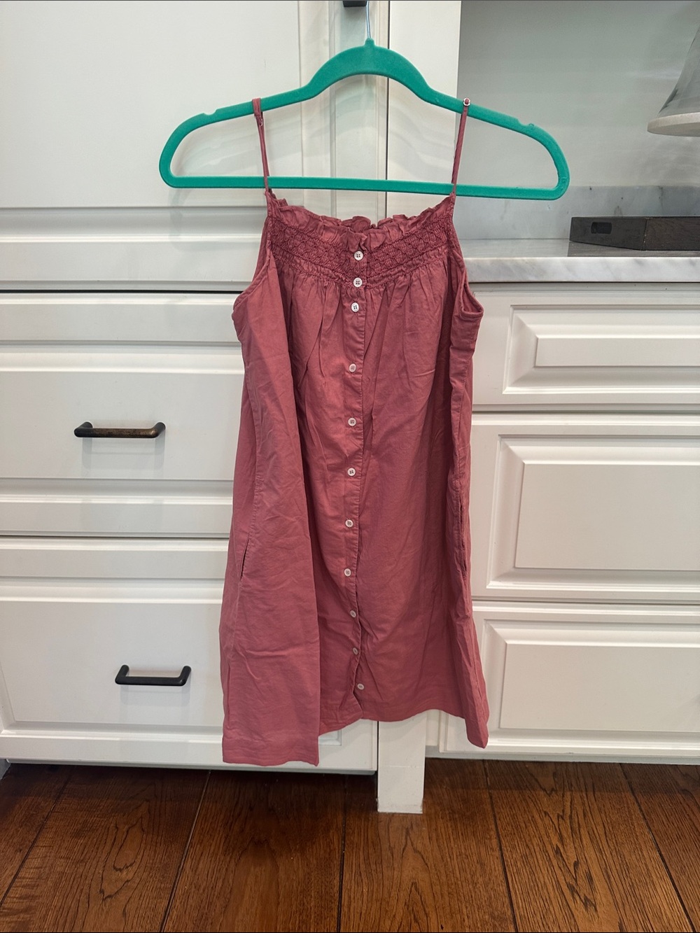 XiRENA Dusty Rose Button-Front Spaghetti Strap Dress